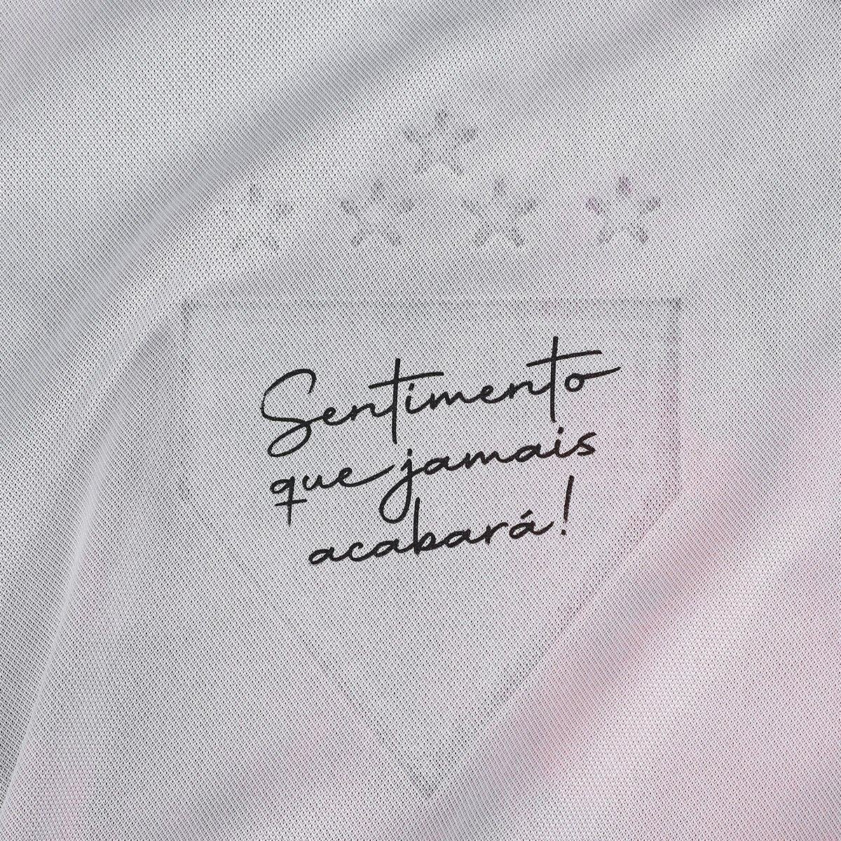 https://static.saostore.com.br/produtos/camisa-sao-paulo-2425-sn-torcedor-comemorativa-new-balance-feminina/02/39V-0543-002/39V-0543-002_zoom6.jpg