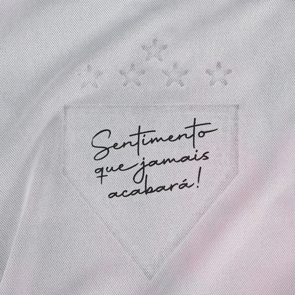 https://static.saostore.com.br/produtos/camisa-sao-paulo-2425-iii-sn-torcedor-comemorativa-new-balance-masculina/02/39V-0544-002/39V-0544-002_zoom6.jpg?ts=1778992601