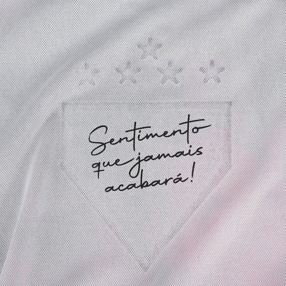 https://static.saostore.com.br/produtos/camisa-sao-paulo-2425-iii-sn-torcedor-comemorativa-new-balance-masculina/02/39V-0544-002/39V-0544-002_zoom6.jpg?ts=1778992601