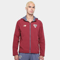 https://static.saostore.com.br/produtos/jaqueta-sao-paulo-2526-viagem-new-balance-masculina/57/39V-1554-857/39V-1554-857_zoom1.jpg?ts=1778992222