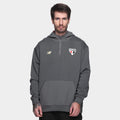 https://static.saostore.com.br/produtos/moletom-c-capuz-sao-paulo-2526-viagem-new-balance-masculino/74/39V-1555-174/39V-1555-174_zoom1.jpg?ts=1778992640