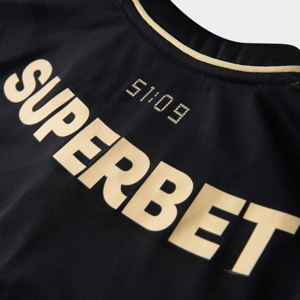 https://static.saostore.com.br/produtos/camisa-sao-paulo-iii-2526-sn-jogador-comemorativa-new-balance-feminina/02/39V-24EB-002/39V-24EB-002_zoom6.jpg?ts=1778730358