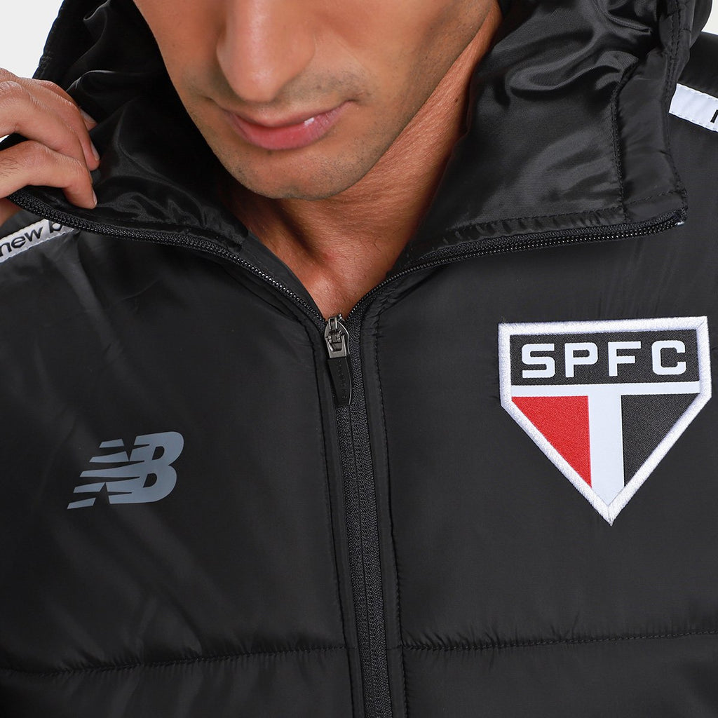 https://static.saostore.com.br/produtos/jaqueta-sao-paulo-2627-puffer-parka-new-balance-masculina/06/39V-24VL-006/39V-24VL-006_zoom4.jpg?ts=1779182943