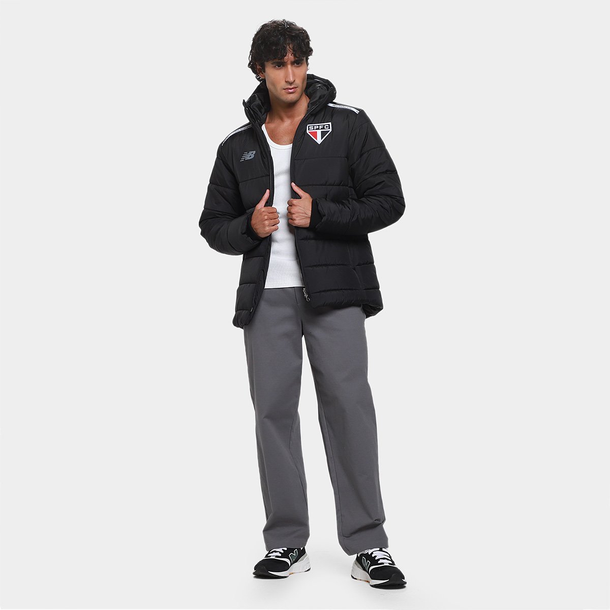 https://static.saostore.com.br/produtos/jaqueta-sao-paulo-2627-puffer-parka-new-balance-masculina/06/39V-24VL-006/39V-24VL-006_zoom8.jpg?ts=1779182943