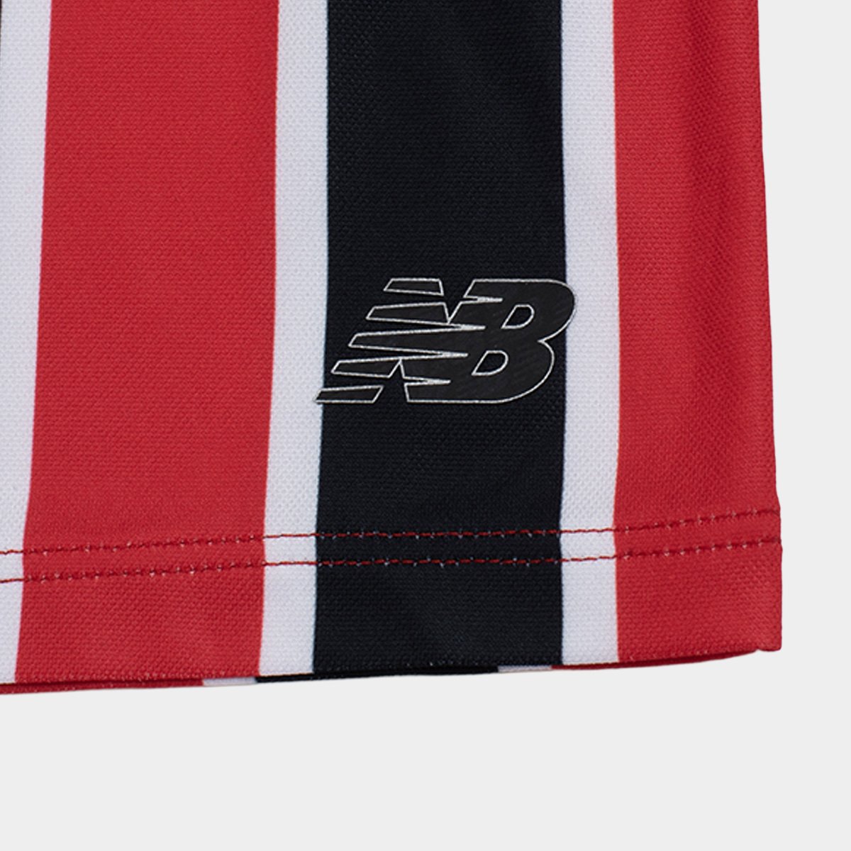 https://static.saostore.com.br/produtos/kit-infantil-sao-paulo-ii-2627-new-balance/56/39V-24VM-056/39V-24VM-056_zoom4.jpg