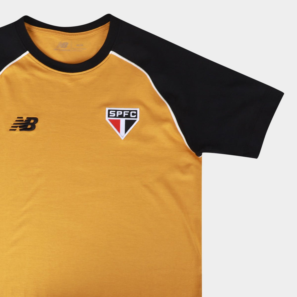 https://static.saostore.com.br/produtos/camisa-polo-sao-paulo-concentracao-2627-new-balance-masculino/89/39V-24VU-089/39V-24VU-089_zoom6.jpg