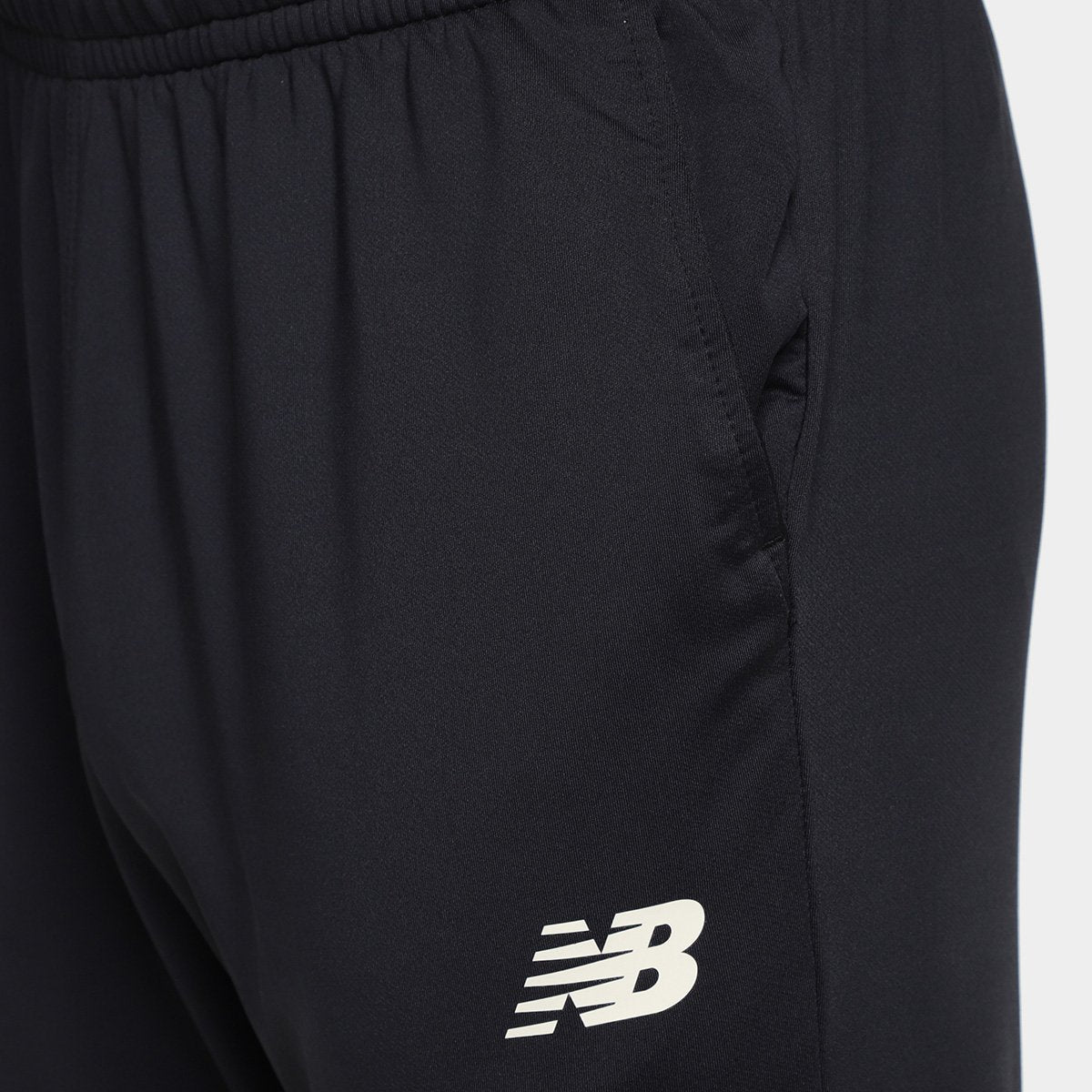 https://static.saostore.com.br/produtos/calca-sao-paulo-treino-2627-new-balance-masculino/78/39V-24W4-178/39V-24W4-178_zoom4.jpg
