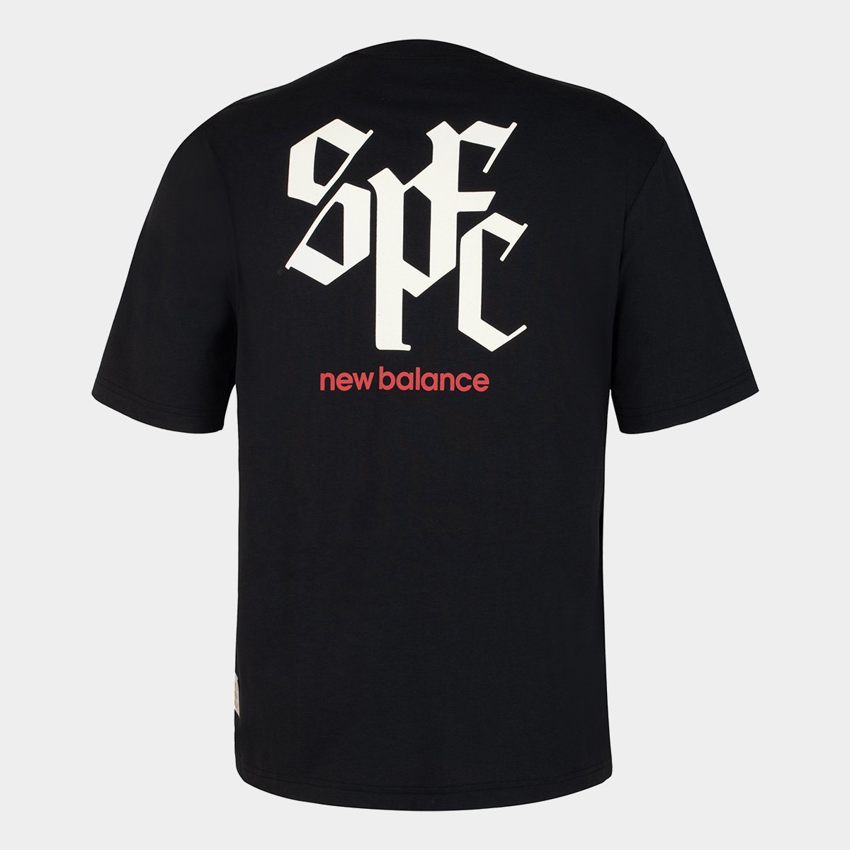 https://static.saostore.com.br/produtos/camiseta-sao-paulo-monograma-new-balance/06/39V-25MX-006/39V-25MX-006_zoom2.jpg
