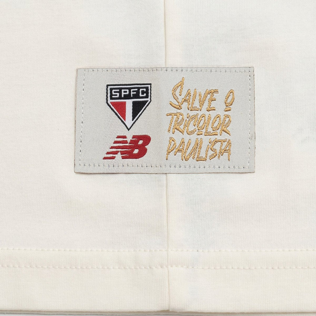 https://static.saostore.com.br/produtos/camiseta-sao-paulo-monograma-new-balance/05/39V-25MX-205/39V-25MX-205_zoom3.jpg