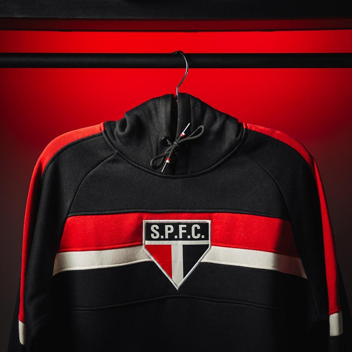 https://static.saostore.com.br/produtos/blusao-moletom-retro-sao-paulo-preto-masculino/06/AJM-1575-006/AJM-1575-006_zoom5.jpg