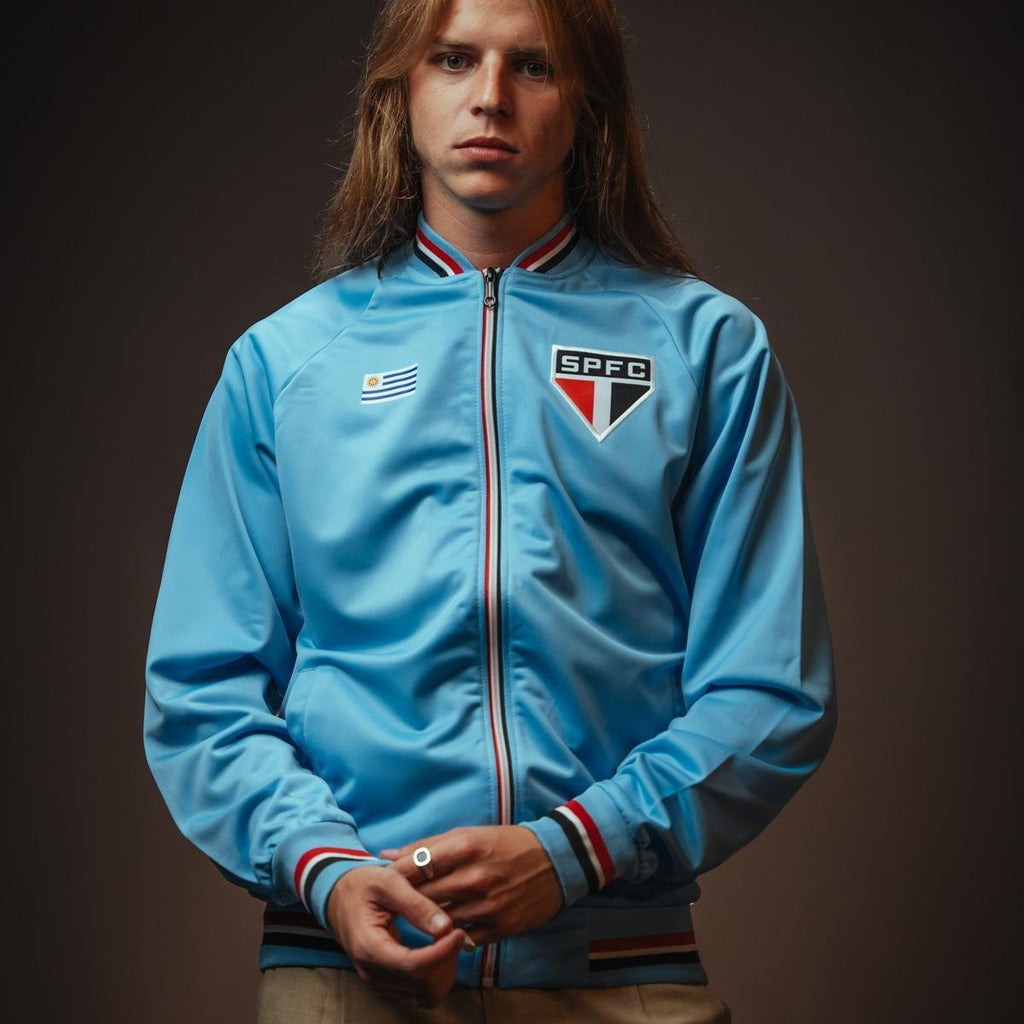 https://static.saostore.com.br/produtos/jaqueta-sao-paulo-idolos-uruguaios-masculina/08/AJM-157C-008/AJM-157C-008_zoom1.jpg?ts=1778733738