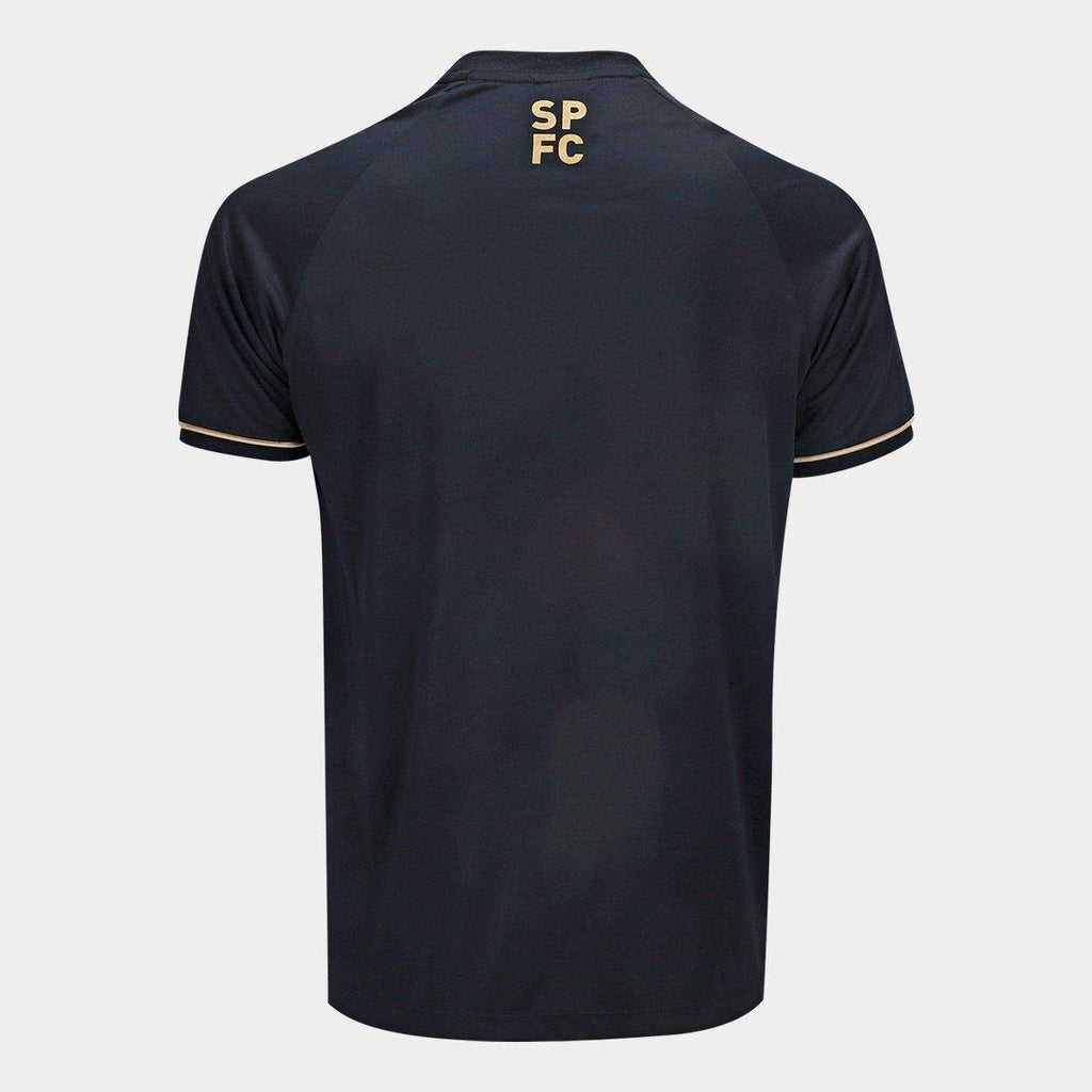 https://static.saostore.com.br/produtos/camisa-sao-paulo-braziline-masculina/06/R2D-2018-006/R2D-2018-006_zoom2.jpg?ts=1777898284