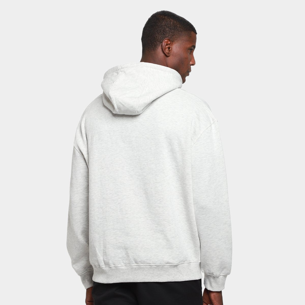 https://static.saostore.com.br/produtos/jaqueta-sao-paulo-salto-c-capuz-masculina/10/R2D-20M0-010/R2D-20M0-010_zoom2.jpg?ts=1779181748